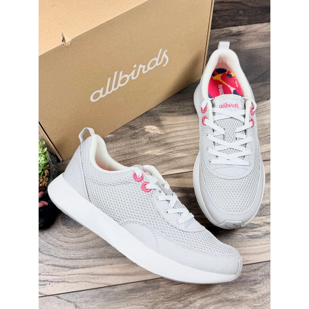 NIB Allbirds W10 Courier Sneakers Trainers Travel Walking Light Grey Vivid Red